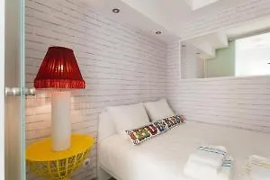 Apartment Altido Trendy Chic Studio In Alfama, 4mins To Santo Estevao Belvedere Viewpoint Lisbon